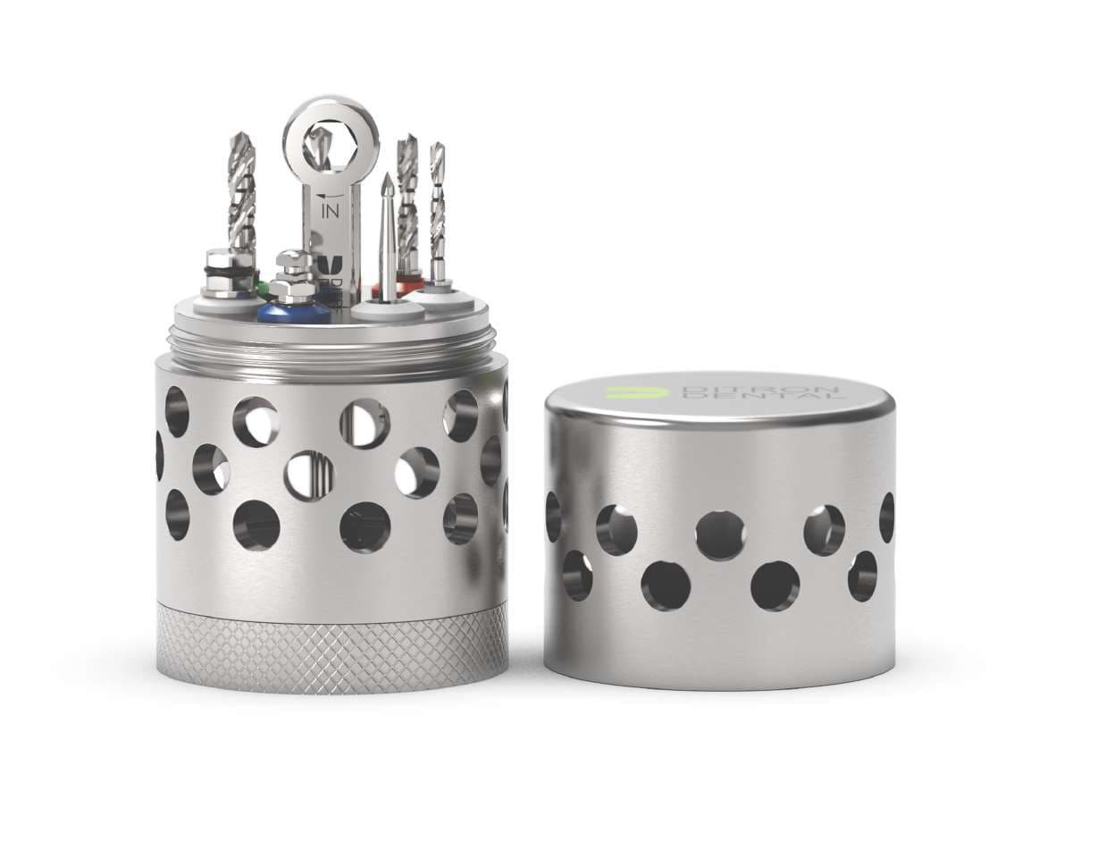 Titanium organizer